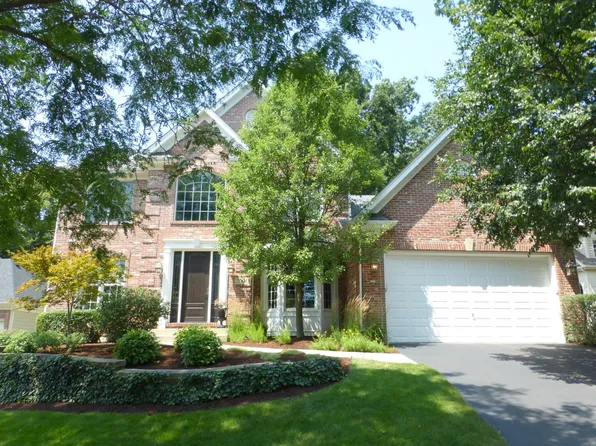 2001 King Edward Ave, St Charles, IL 60174