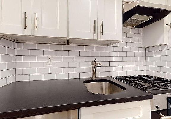 5th image of 354 E 83rd St APT 3G