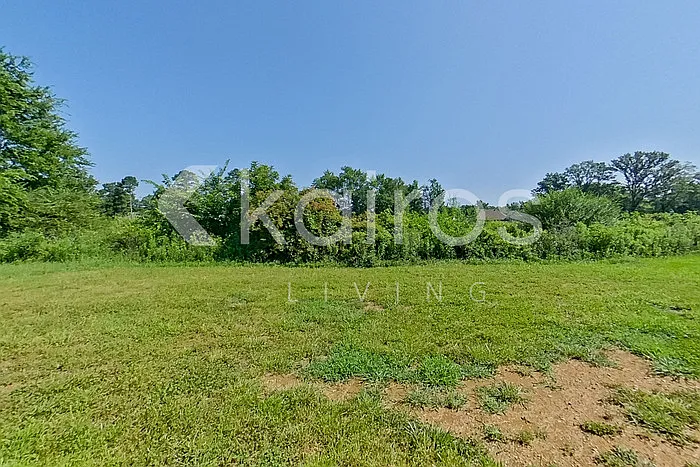 1111 Freedom Pkwy — Photo 35