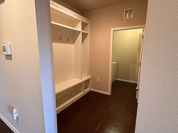 3rd image of 5809 Durill St