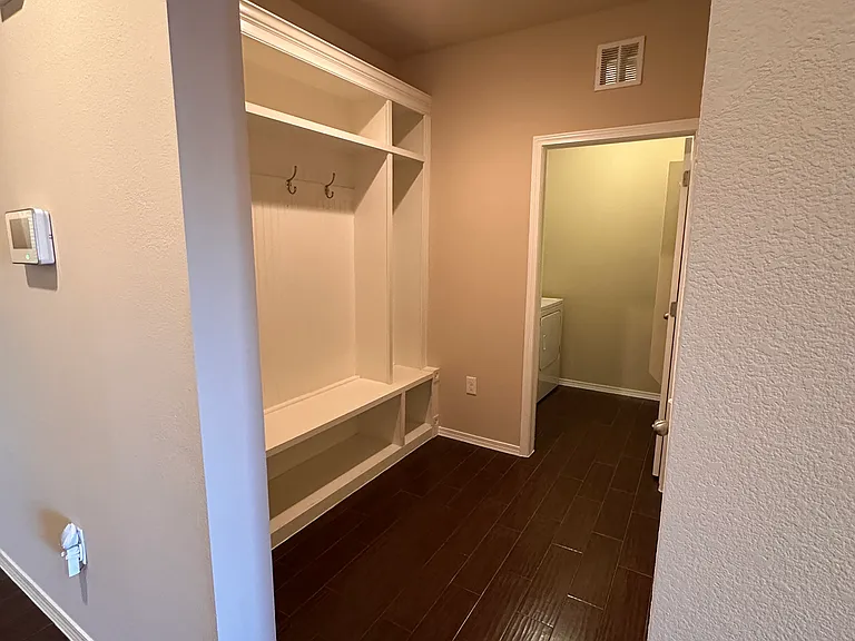 5809 Durill St — Photo 3