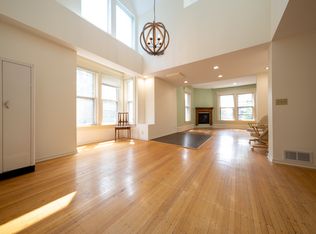 681 Lincoln Ave #2, Saint Paul, MN 55105