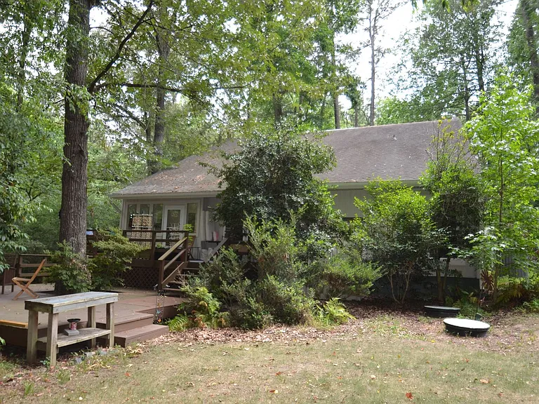 1 Benchmark — Photo 23