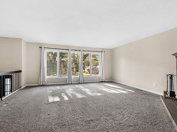 4th image of 9505 Clubhouse Rd