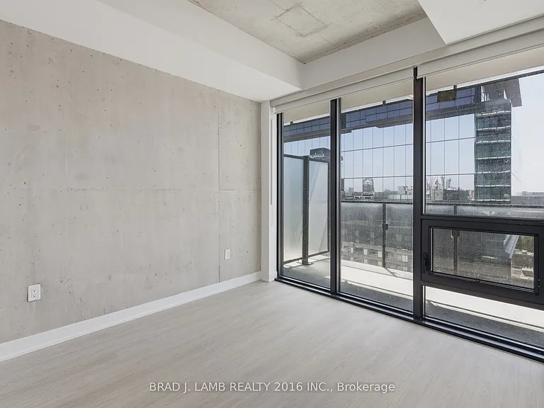 284 King St E #1303 — Photo 11