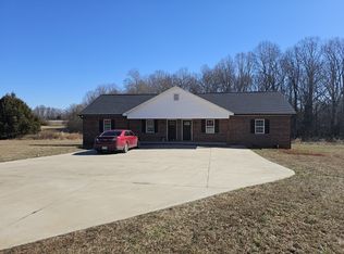 179 Glen Gar Dr, Lincolnton, NC 28092