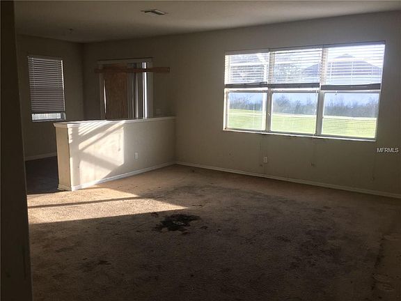 4th image of 401 Vine Cliff St