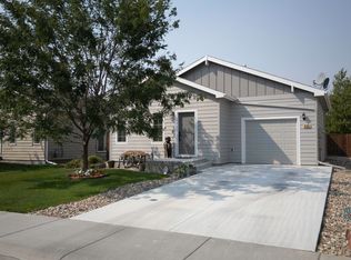 890 S 3rd Ave, Mills, WY 82644