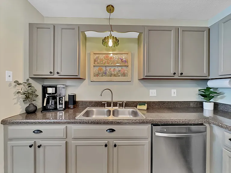 4700 Royal Prince Way — Photo 6