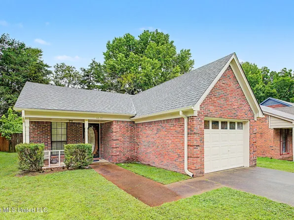 6829 Maury Dr, Olive Branch, MS 38654