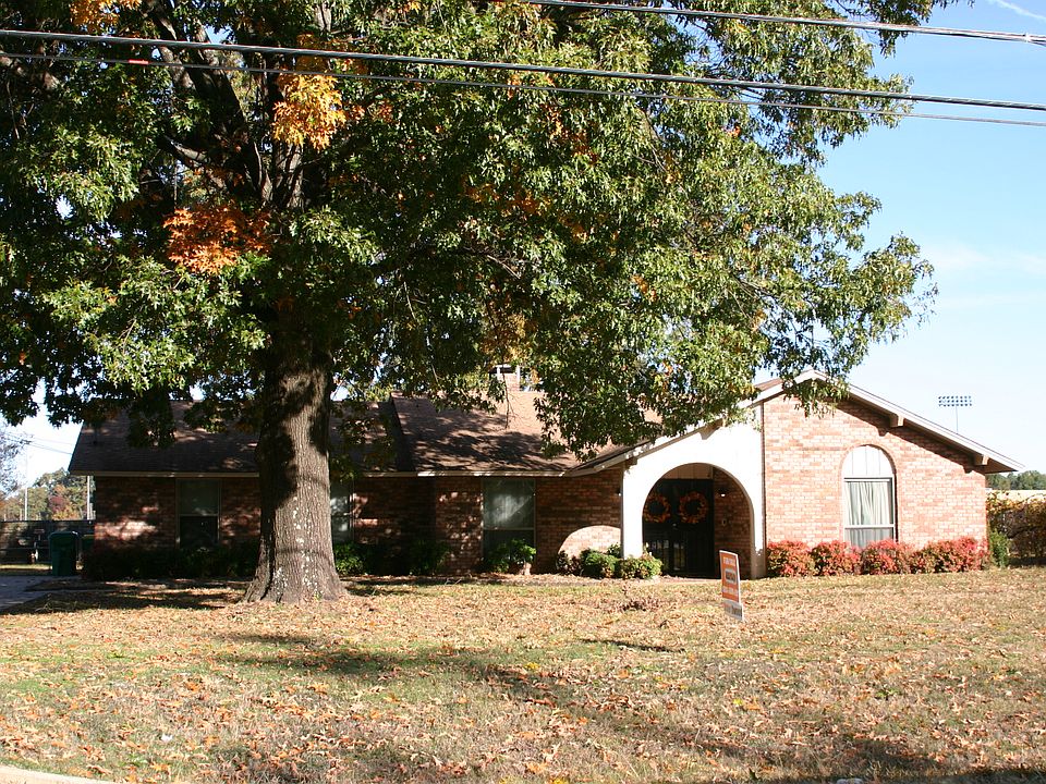1st image of 3408 Moores Ln