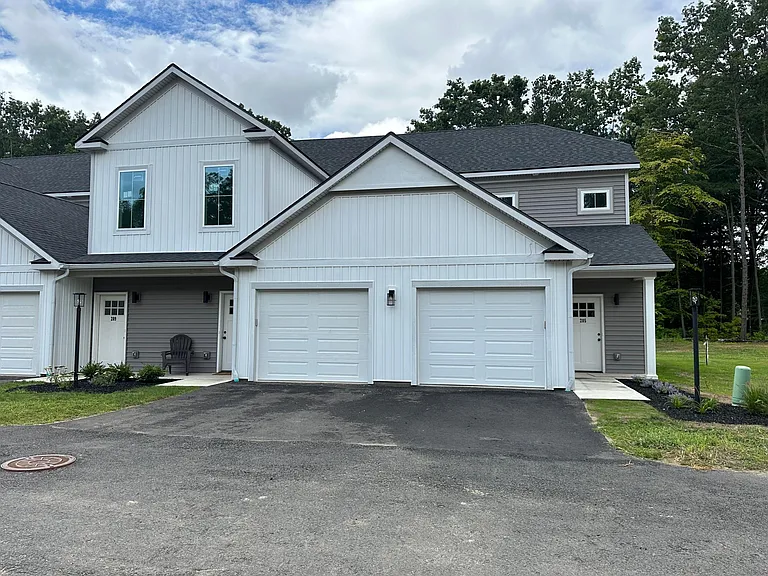 2370 Curry Rd #208 — Photo 1