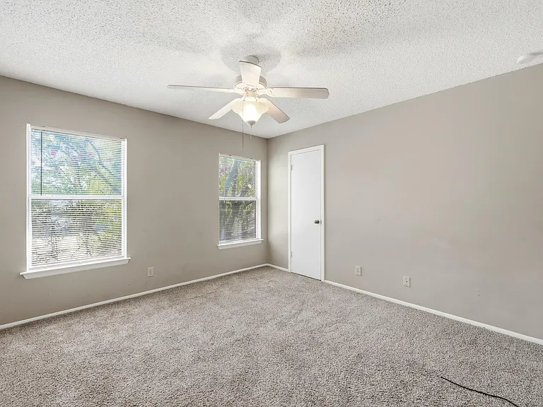 4507 Sherwood Way — Photo 18