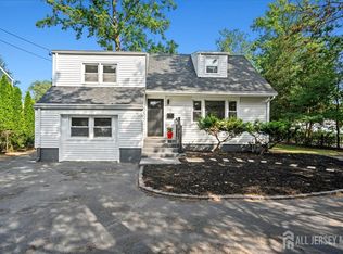 316 Seneca Ave, Middlesex, NJ 08846