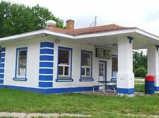 101 N Main St, Leeton, MO 64761