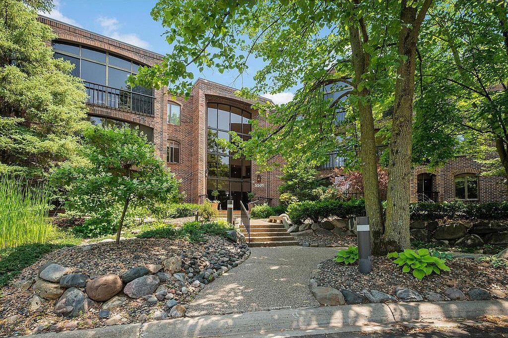 5501 Dewey Hill Rd APT 137, Edina, MN 55439 MLS 6390173 Zillow