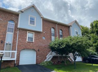 532 Yorktown Dr, Gibsonia, PA 15044