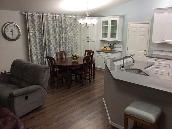 3rd image of 2503 Ficus Dr