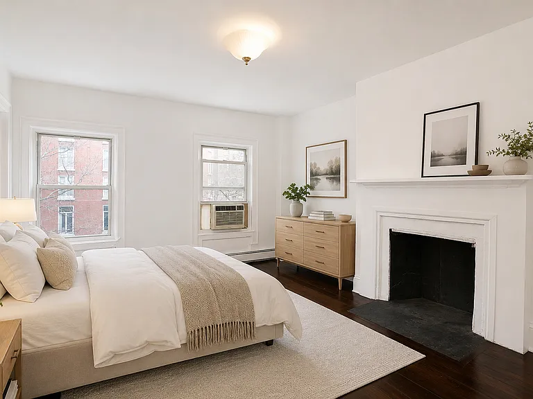 512 Hudson St #2 — Photo 2