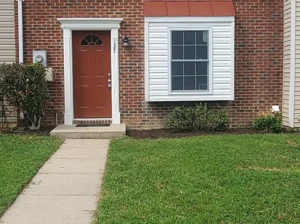 137 Kalmia Ct, La Plata, MD 20646