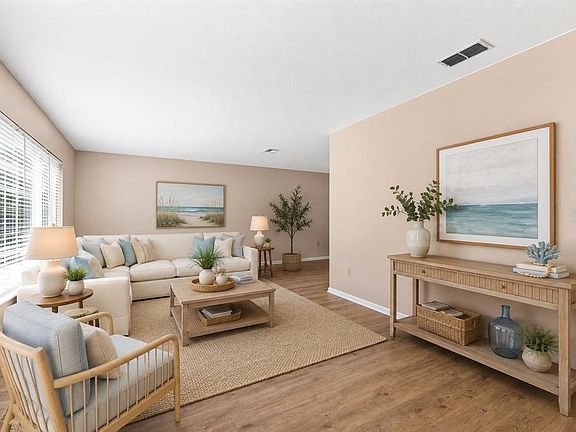 4th image of 10681 SEMINOLE FOREST STREET E