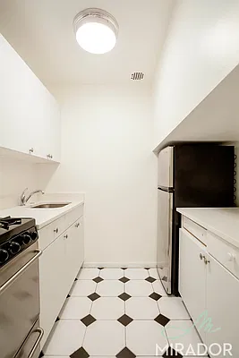 Rented by Mirador Real Estate | media 8