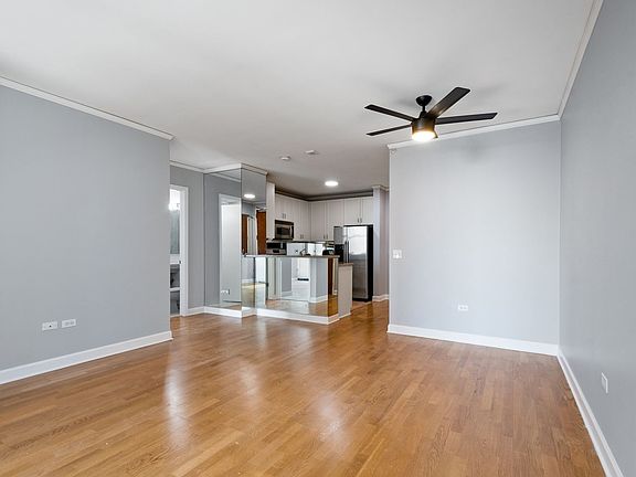 4th image of 201 N Westshore Dr APT 906