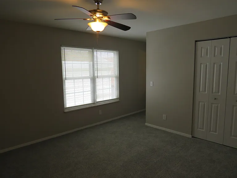 244 Carriage Ct — Photo 28