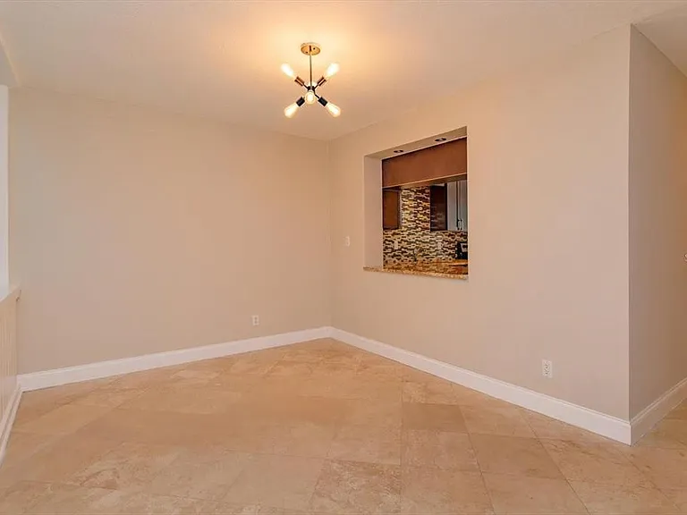 5303 Indian Creek Dr #D — Photo 8