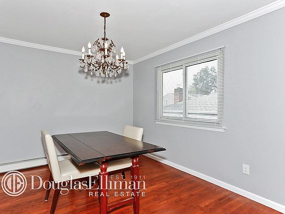 4th image of 72 Cherry St