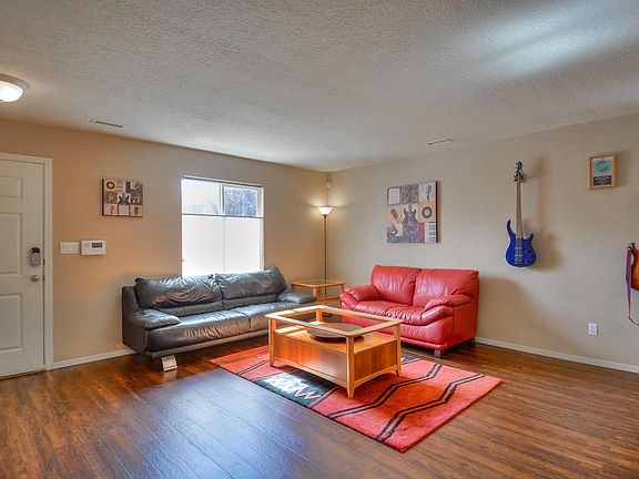 3rd image of 10447 Calle Leon NW