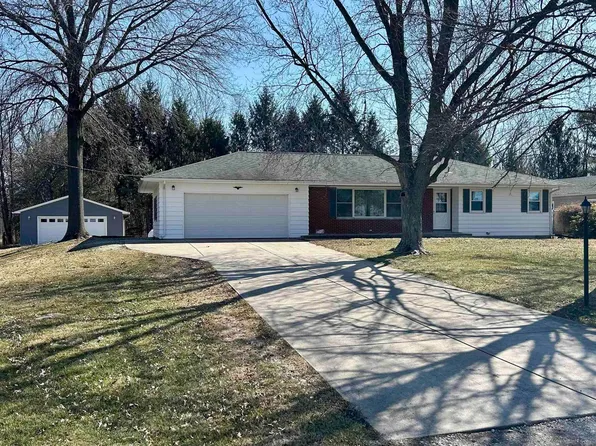 14594 Dixon Rd, Auburn, IL 62615