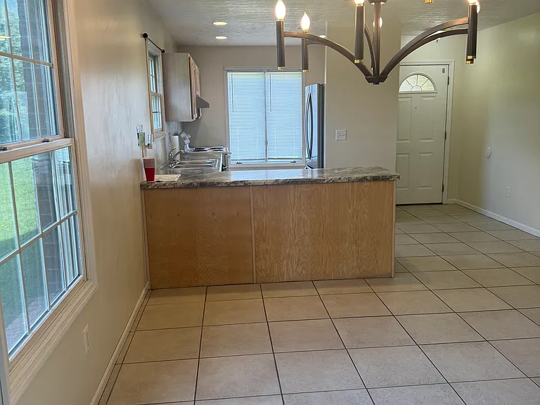 442 Beaumont Ct — Photo 7