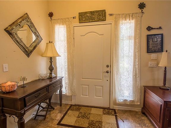 5th image of 2504 Vintage Park Ln