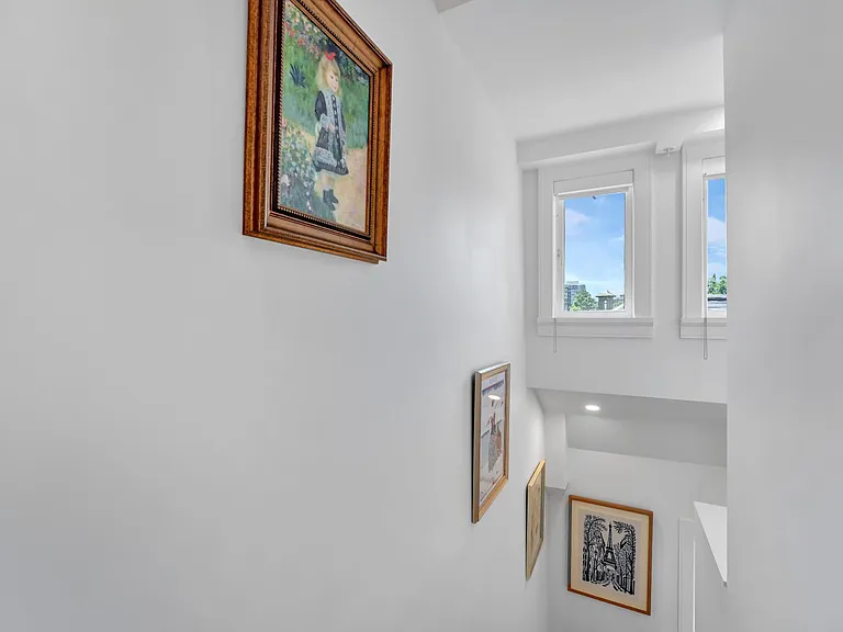 957 Nicola St #201 — Photo 23