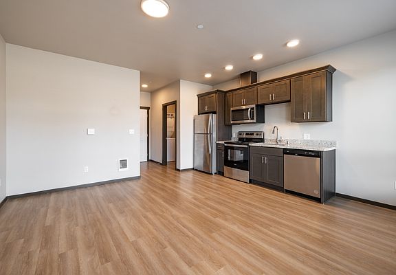 5th image of 6605 204th St NE #9