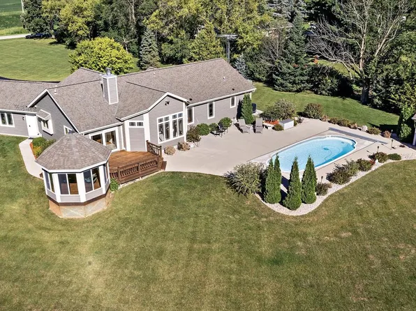 1588 Terry ROAD, Hartford, WI 53027