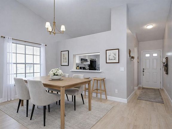 3rd image of 2139 Elm St APT 308