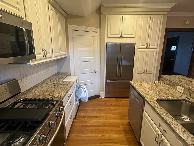 3722 Van Ness St NW — Photo 10