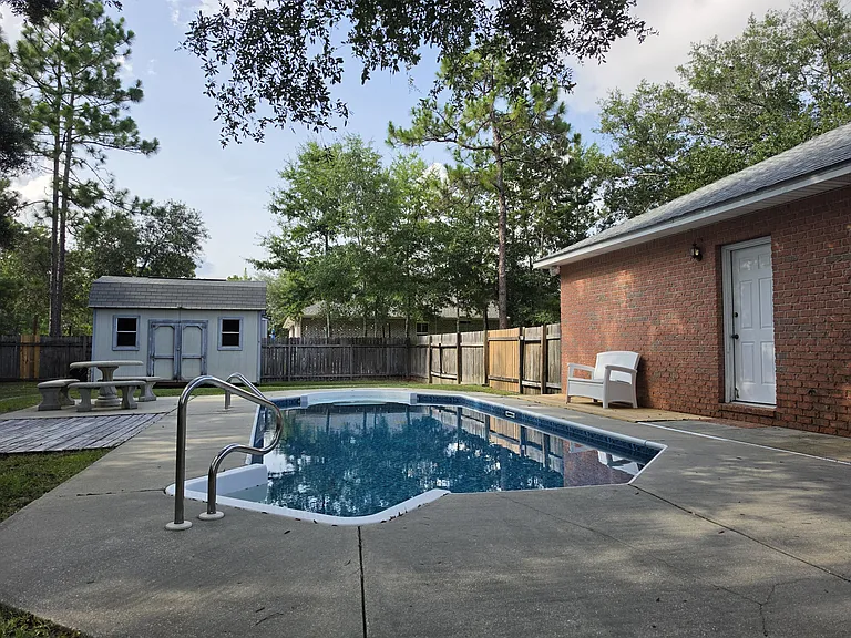 2501 Elkhart Dr — Photo 30