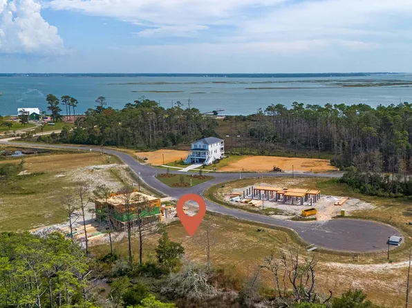 504 Swan Court, Beaufort, NC 28516