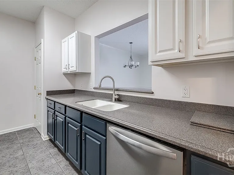 400 Tibet Ave #5 — Photo 7