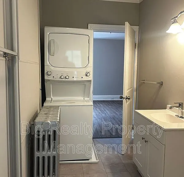 262 Beech St #2 — Photo 8