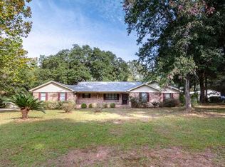 5450 Oakshire Rd, Milton, FL 32570