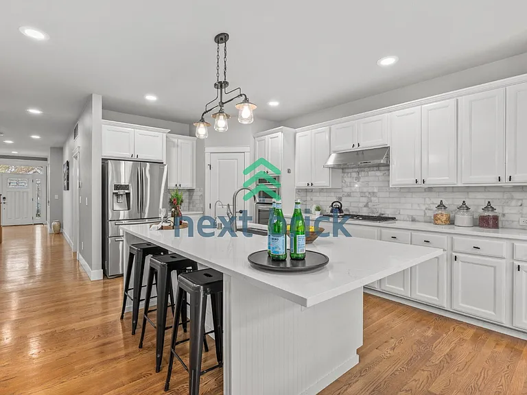 27174 SE 18th Pl — Photo 6