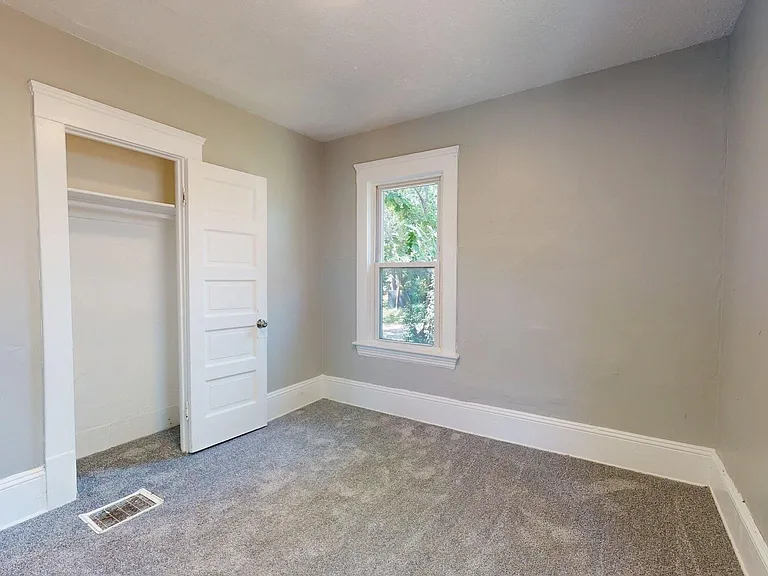 3222 W 94th St — Photo 35