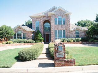 6800 Savannah Ln, Fort Worth, TX 76132