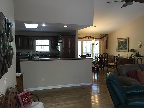5th image of 207 Osage Ln