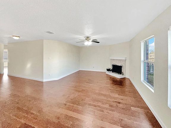 4th image of 627 Gunters Mountain Ln #1