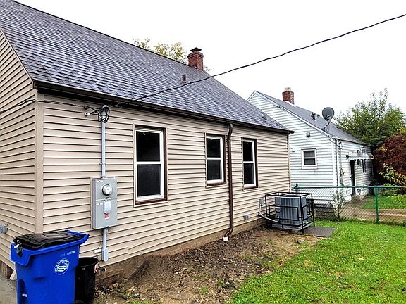 2nd image of 15911 Biltmore Ave